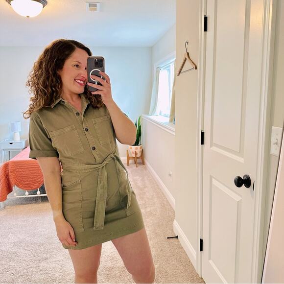 NWT Tuckernuck Velvet by Graham & Spencer Green Button Front Mini Dress Small - Picture 1 of 14